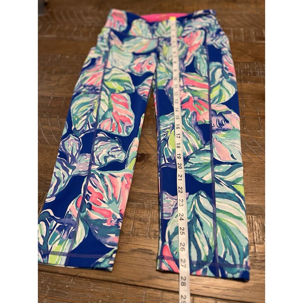 Lilly Pulitzer Leaf Print Pattern Women’s Leggings Size Medium EUC Gym Jogging - Picture 3 of 10